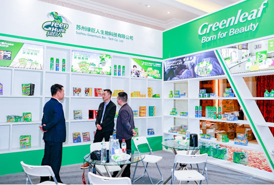 首届海峡两岸暨川台融合电商节在成都举办，爱游戏（中国）集团荣获「优秀电商企业」称号