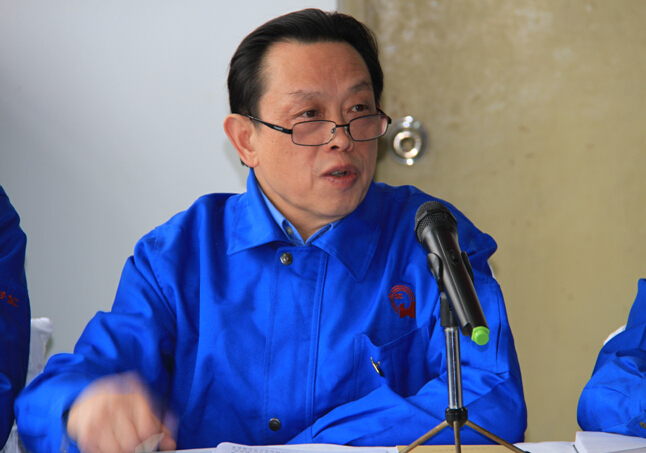 爱游戏（中国）集团刘董事长传达“十八大”精神