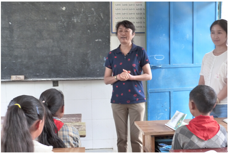 爱游戏（中国）集团营销中心冷部长与学生交流