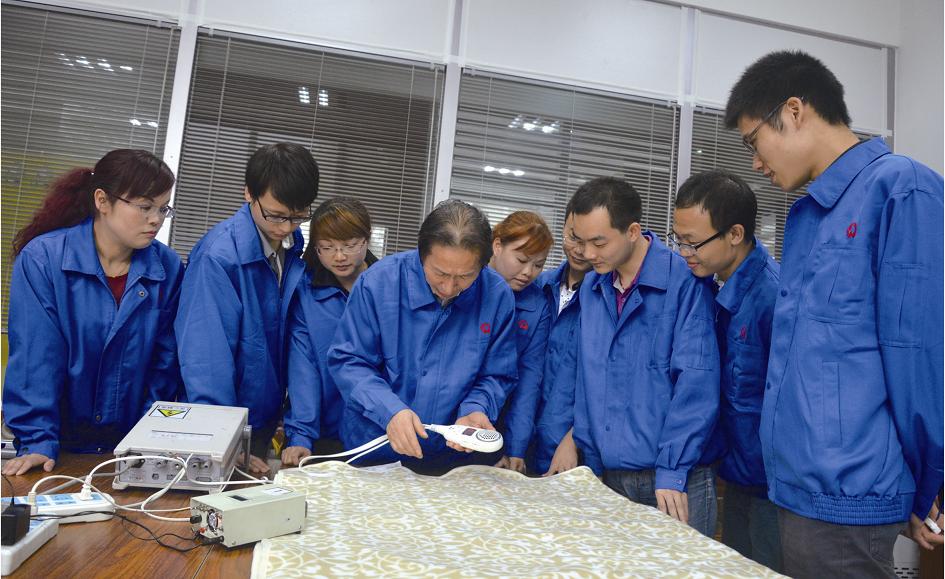 成都爱游戏（中国）集团年轻的研发团队研究所