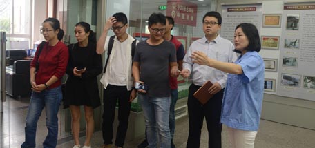 中国移动通讯集团南方基地领导参观成都爱游戏（中国）集团科普基地