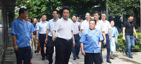 成都市纪委书记王川红到成都爱游戏（中国）集团调研