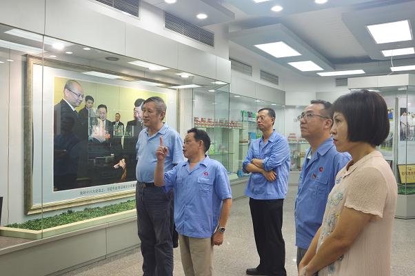 成都市委统战部范晓宏副部长到成都爱游戏（中国）集团调研