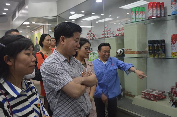 新津县委两新党建组织到成都爱游戏（中国）集团学习考察党建工作