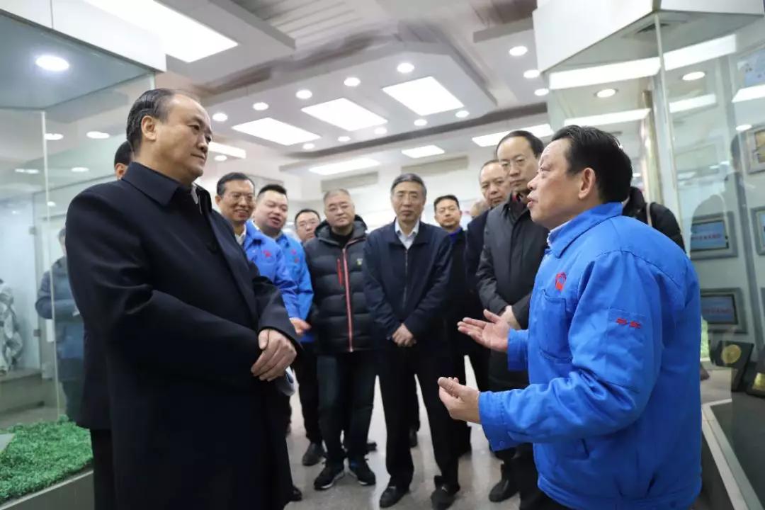 成都市政协主席李仲彬莅临成都爱游戏（中国）集团调研民营经济健康发展大会贯彻落实情况