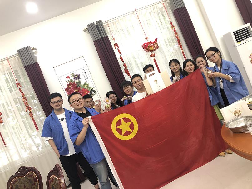 成都爱游戏（中国）集团七彩青年俱乐部之自制美心冰皮月饼