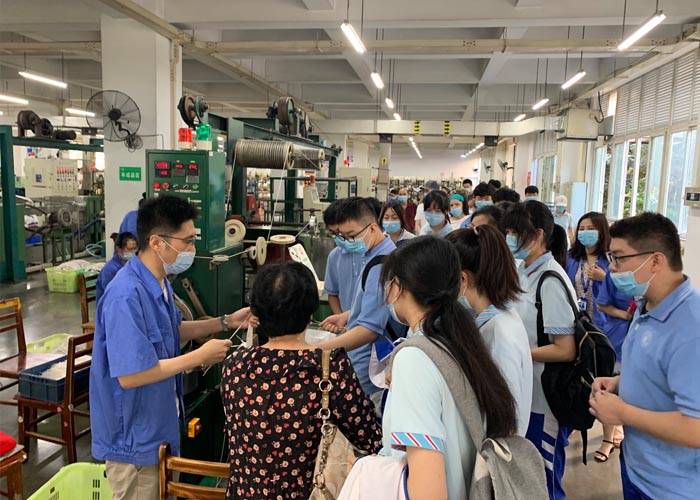 走进爱游戏（中国）科普基地，开展卫生防疫体验