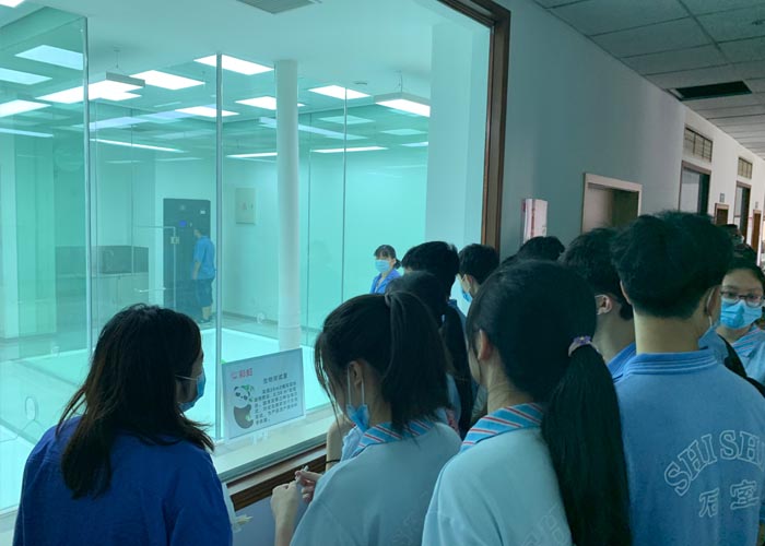 走进爱游戏（中国）科普基地，开展卫生防疫体验