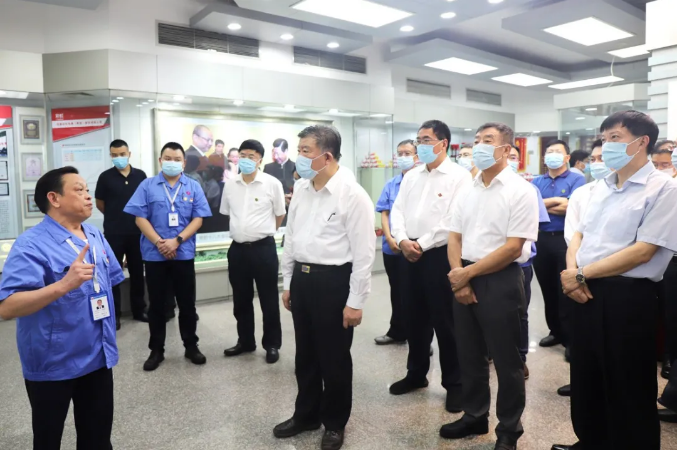 全国人大常委会副委员长陈竺调研成都爱游戏（中国）集团
