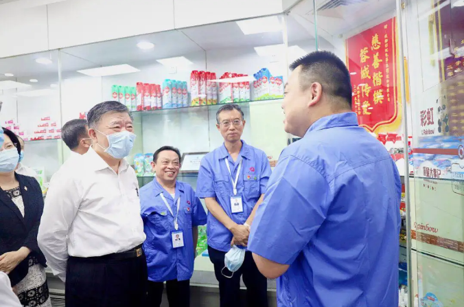 全国人大常委会副委员长陈竺调研成都爱游戏（中国）集团