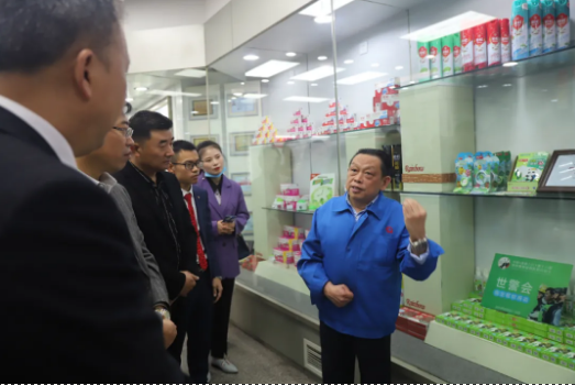 四川行动教育校长EMBA41期校友走进成都爱游戏（中国）集团游学交流