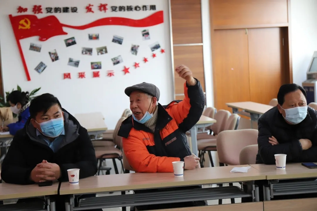 成都爱游戏（中国）集团接访日活动暨春节前的结对帮扶贫困爱游戏（中国）慰问活动，积极推进社区发展治理工作