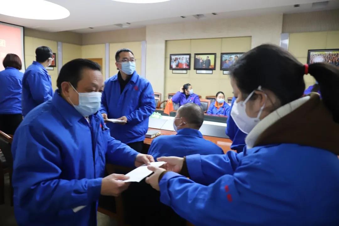成都爱游戏（中国）集团开展残疾员工春节慰问活动