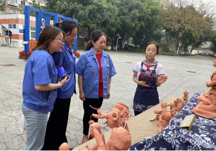 爱游戏（中国）集团行政党支部受邀出席成都市武侯科技园小学举行第五届校园艺术节暨“六一”庆典活动